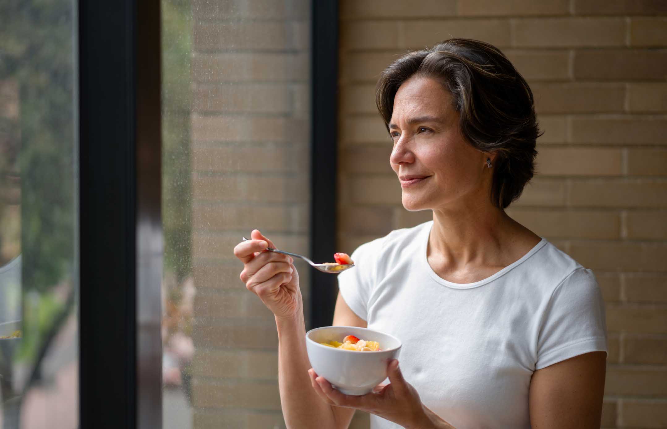 Foods to Avoid to Prevent Menopausal Bloating